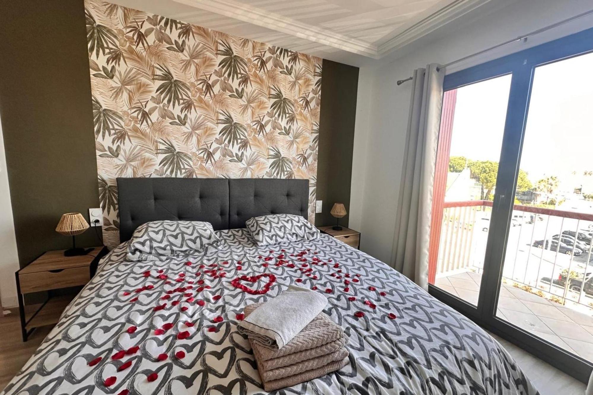 Le Mistral Appartement Standing Avec Vue Mer Exceptionnelle En 1Ere Ligne Le Grau-du-Roi Exteriér fotografie